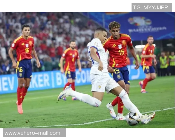 姆巴佩在亚马尔表现火热，刷新个人纪录赢得球迷热烈掌声